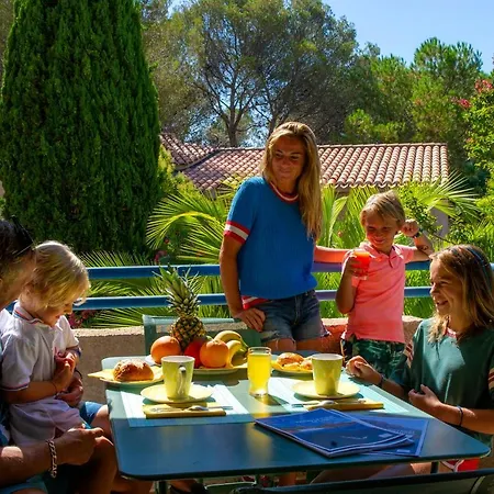 Апарт-отель Goelia Les Jardins D'azur